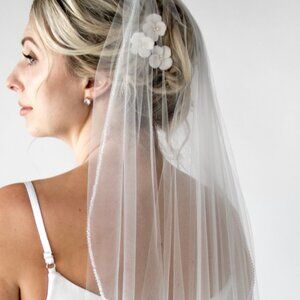 Justine M Couture 45” Fingertip Crystal Wedding Veil – Soft Ivory